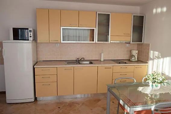 Seaside Serenity Awaits At Apartmani Marija Кожино Апартаменты